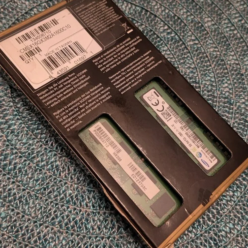 GT1 CORSAIR Vengeance 16GB Laptop Memory Kit
